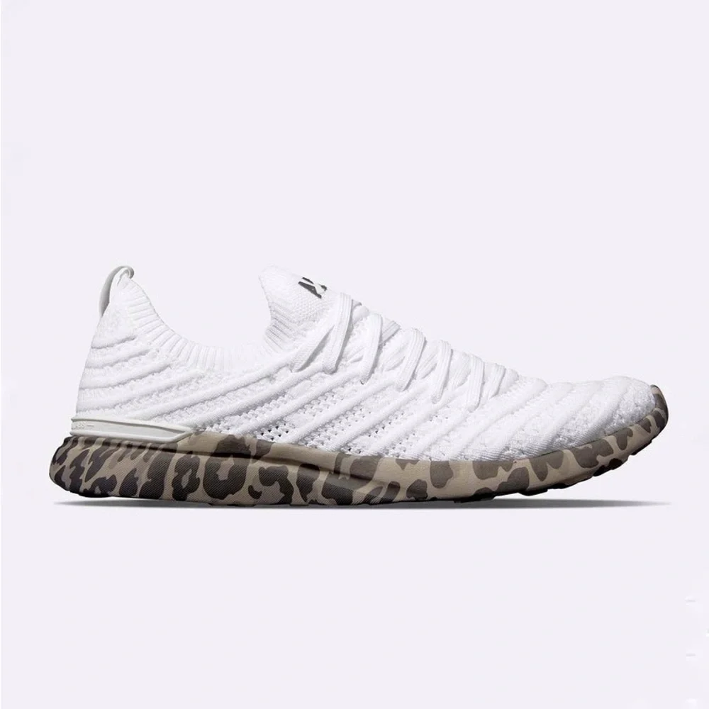 APL Men’s TechLoom Wave Sneakers, White Asteroid & Leoard sz. 12